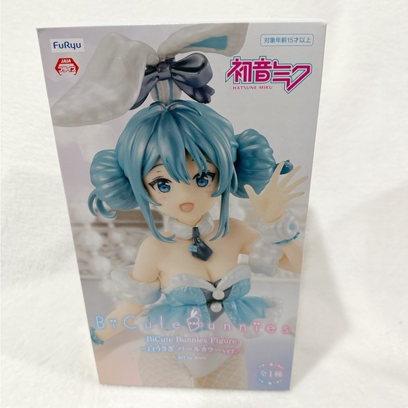 Hatsune Miku - BiCute Bunnies Figure - White Rabbit Pearl Color Version - Picture 1 of 2